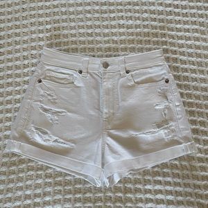 American Eagle White Denim Distressed High Rise Stretch Mom Shorts size 2